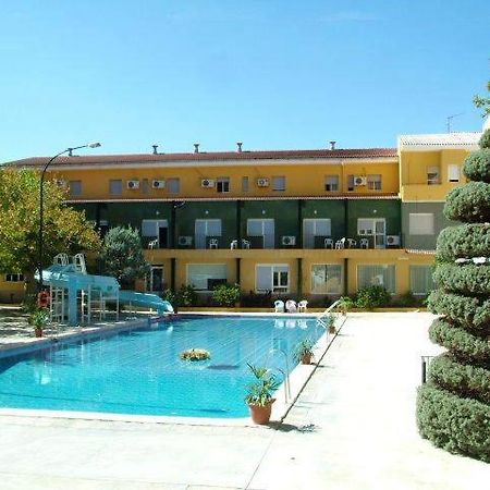 Hotel Rio Piscina Приего-де-Кордова Экстерьер фото
