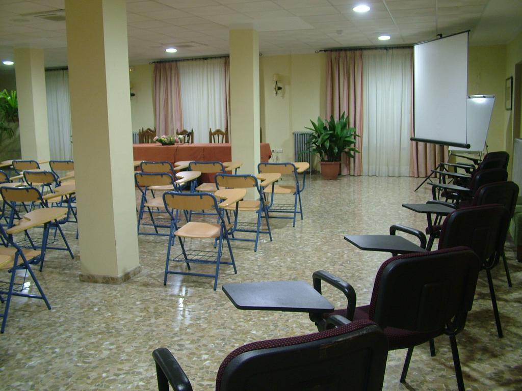 Hotel Rio Piscina Приего-де-Кордова Экстерьер фото