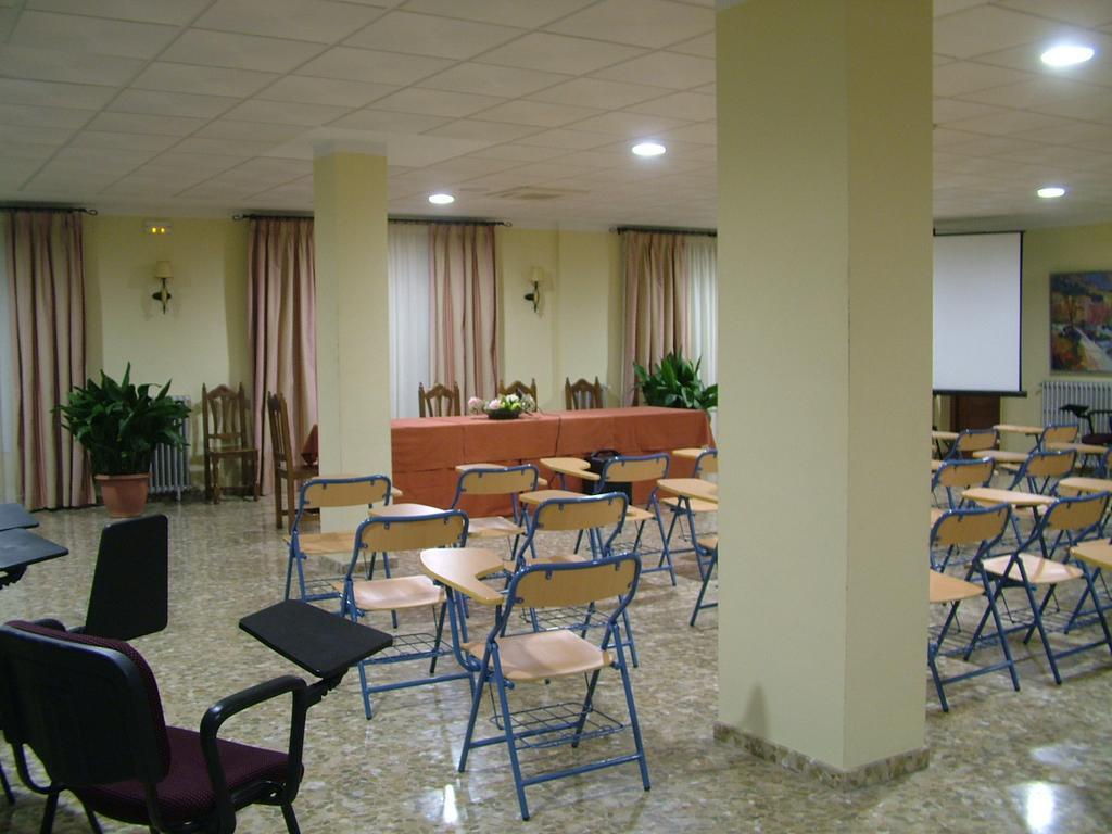 Hotel Rio Piscina Приего-де-Кордова Экстерьер фото